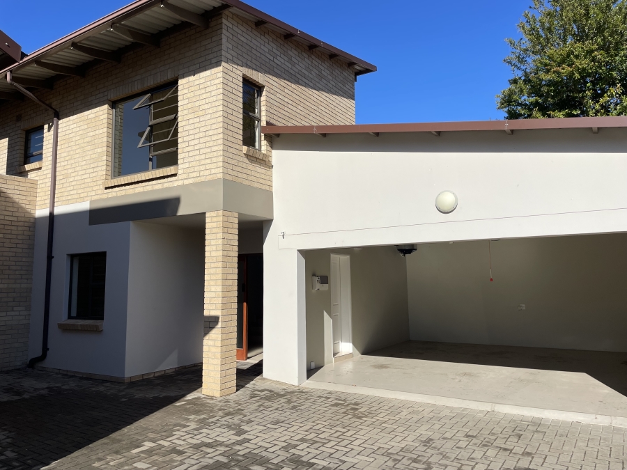 To Let 3 Bedroom Property for Rent in Berea Eastern Cape
